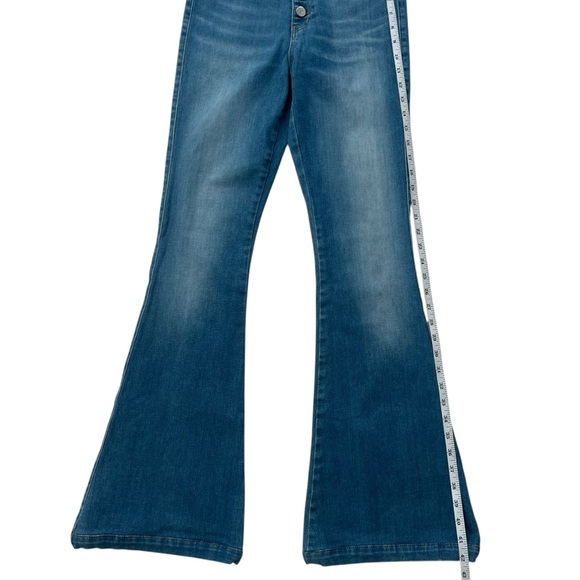 Veronica Beard Sheridan High Rise Bell Bottom Jeans in Lakeshore Wash SZ 28 - Picture 10 of 15